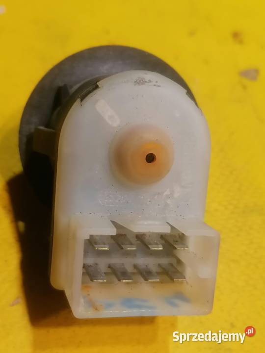 przełącznik lusterek 8pin8200002442 RenaultDacia osobowe Piotrków Trybunalski