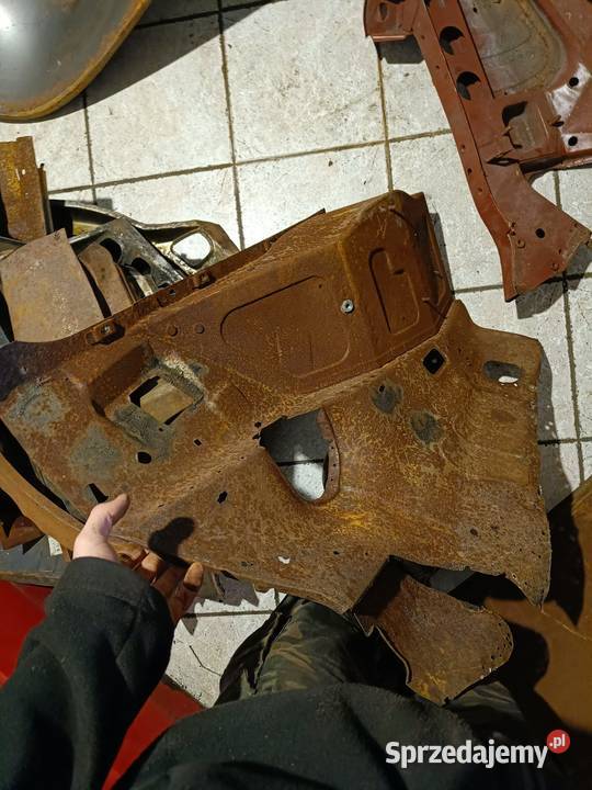Ćwiaetka lewa fiat 125p polonez Siepraw