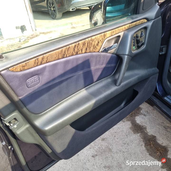 Fotele skóra W210 AMG DESIGNO boczki czarna Łańcut
