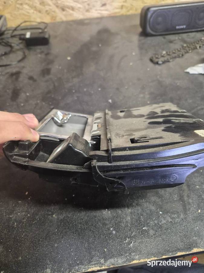 Szufladka z popielniczka audi a6 c5 Deski rozdzielcze, konsole Sitno
