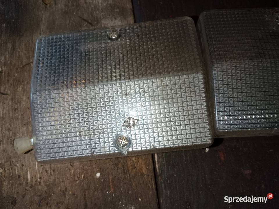 Lampka kabiny MTZ oświetlenie kabiny MTZ 82 Poddębice sprzedam