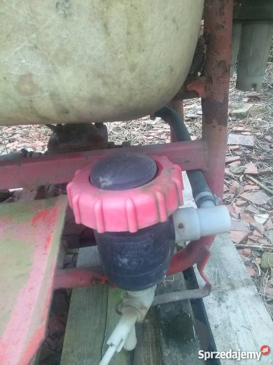 Opryskiwacz zawieszany 12m Nasławice