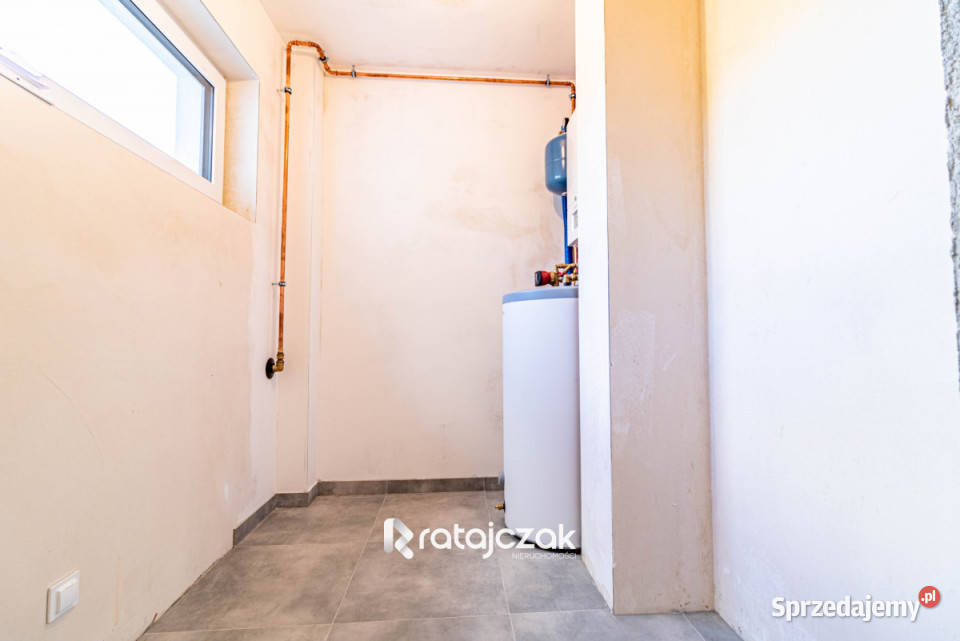 sprzedaży domu wolnostojącego 180m2 Kłodawa sprzedam