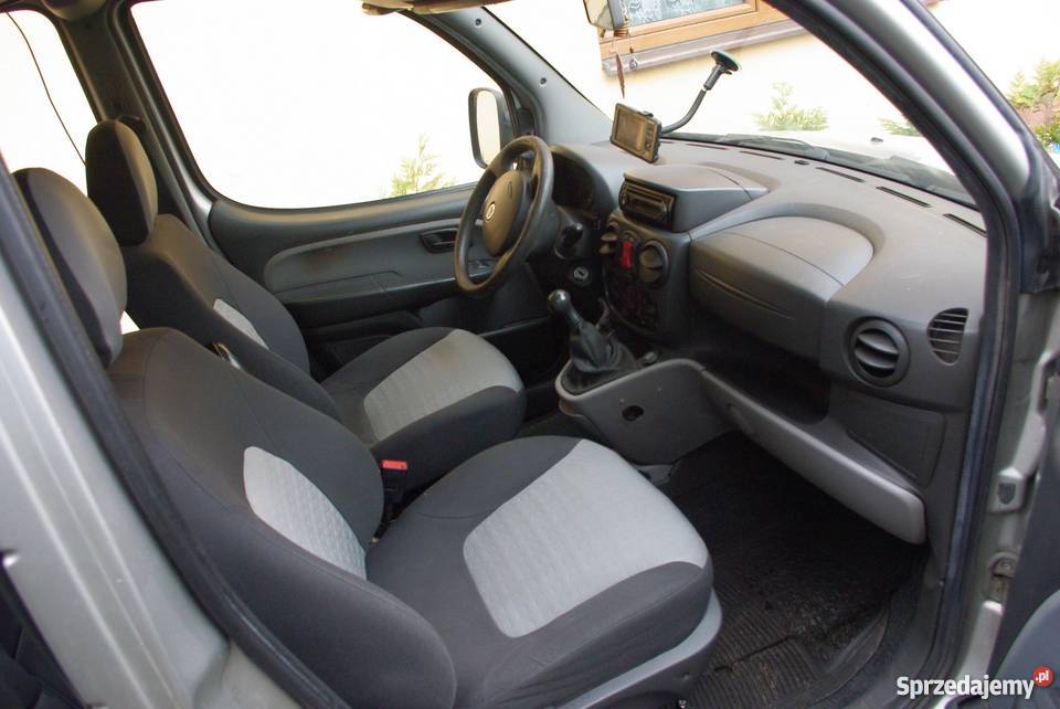 Fiat Doblo 19 JTD 120 MultiJet Family 2006r welurowa tapicerka Zduńska Wola