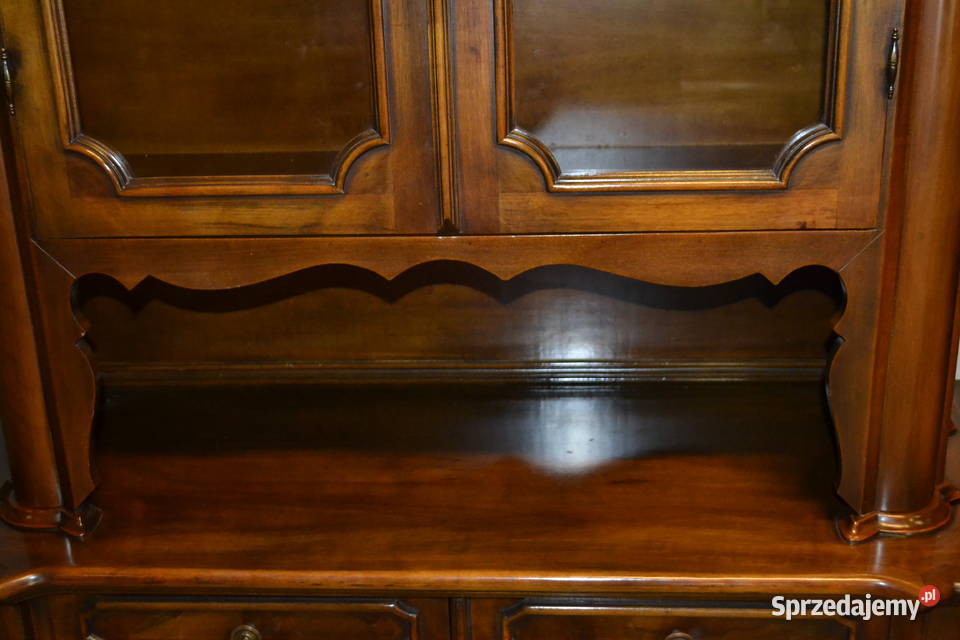 kredens włoski orzech