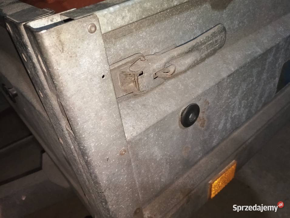 Przyczepka samochodowa Niewiadów z hamulcem 545kg Kluczbork