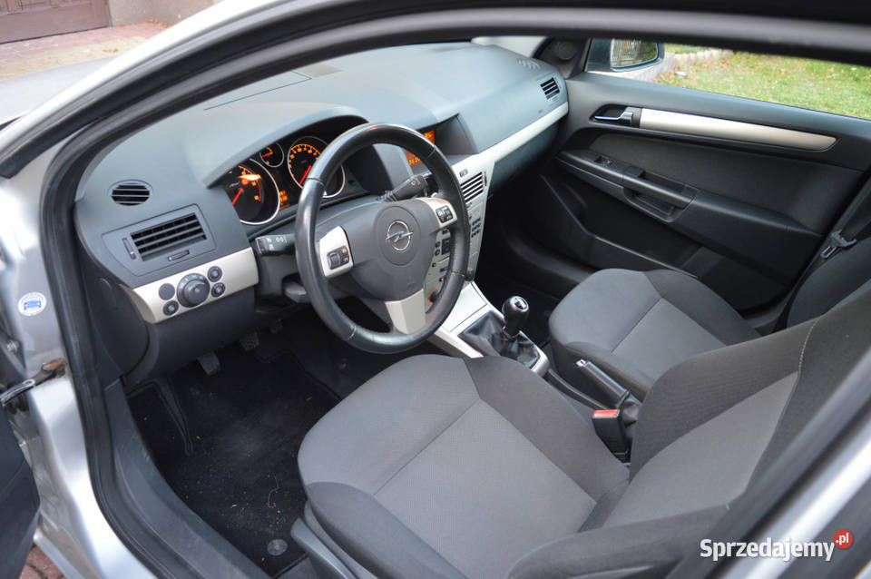 Opel Astra H Kombi 17 110 2008r Super Stan lakier metallic Radom sprzedam