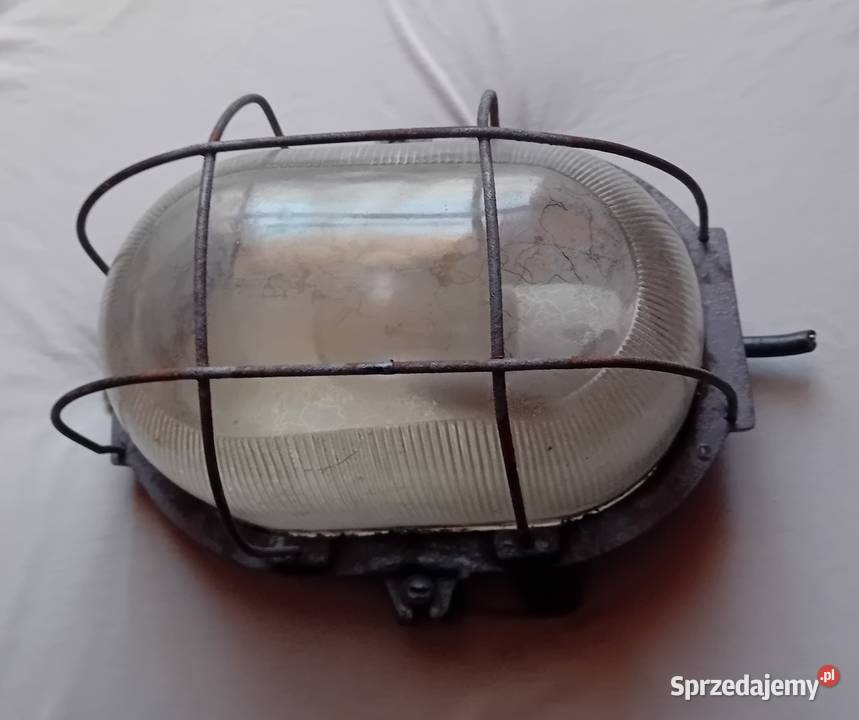 Lampa przemysłowa tzw kanałowa ZAOS PRL Oprawa wielkopolskie Koźminek