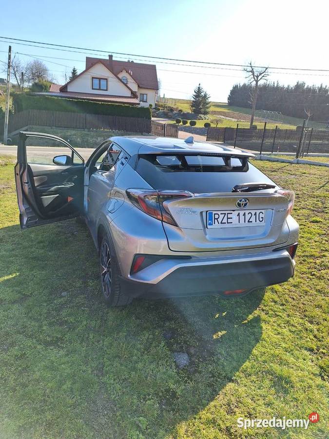 Sprzedam Toyotę chr nie wymaga wkładu podkarpackie Lutoryż