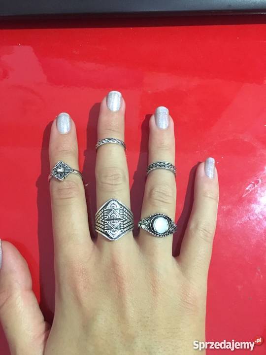 Zestaw 10 pierścionków komplet nowy sprzedam