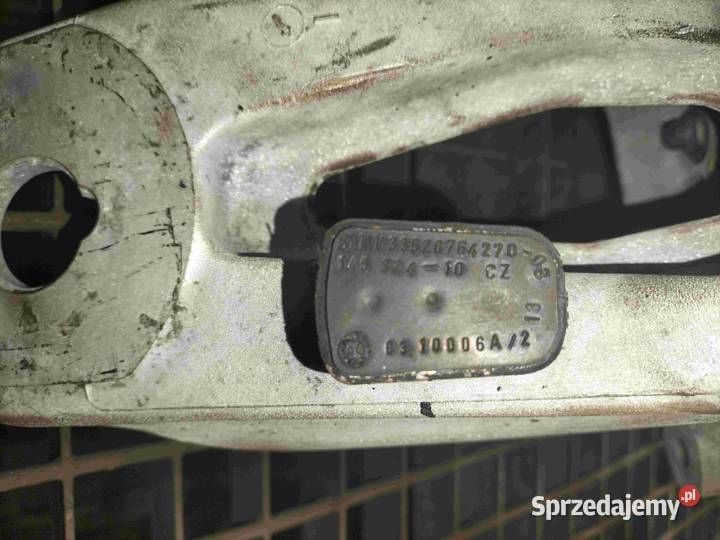 Zwrotnica tylna prawa BMW E60 E61 REGENERACJI do Poręba