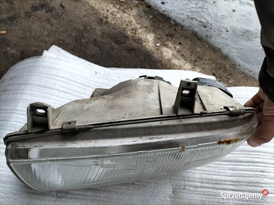LAMPA PRZÓD PRZEDNIA PRAWA VW VENTO 13905400 Oświetlenie lubelskie Kamień-Kolonia