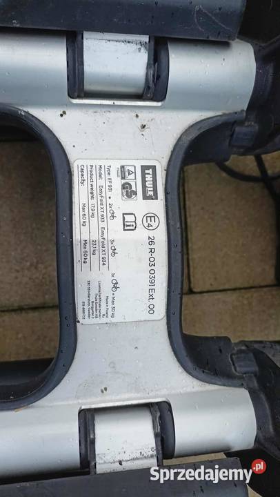 Bagażnik Thule EasyFold XT 933 na hak uchylny Kalna