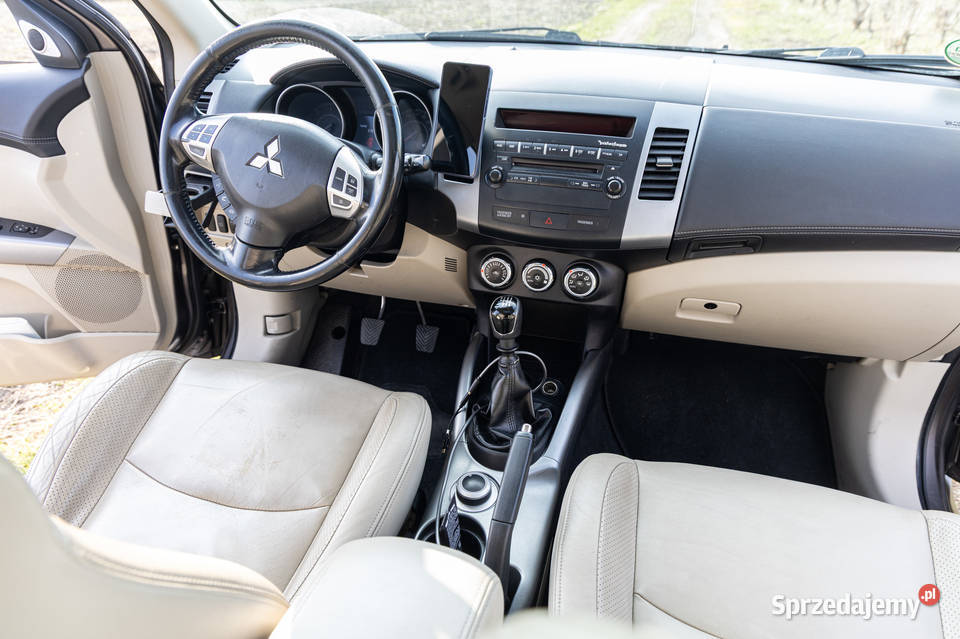 Mitsubishi Outlander 20 DiD 2010r pełne Warszawa sprzedam