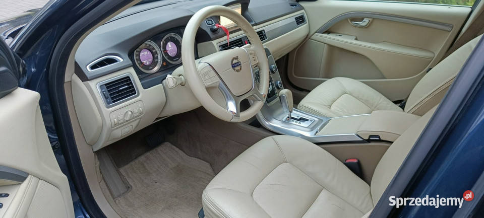 Volvo XC 70 24 D5 Momentum AWD 215 Zarejestrowany w Polsce Warszawa