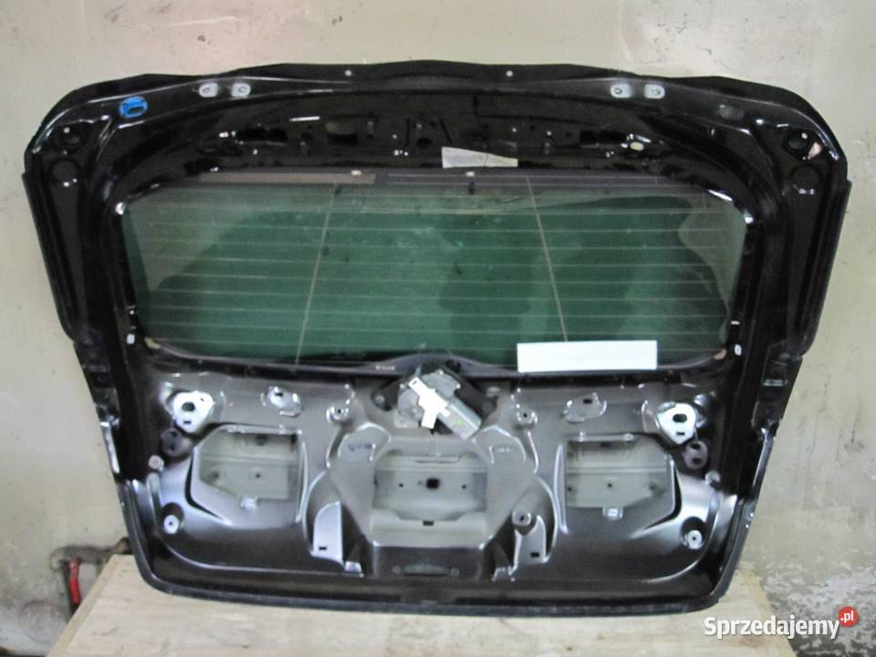 DS4 18r klapa tył