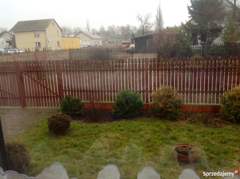 Dom w Strzegowie na osiedlu domków