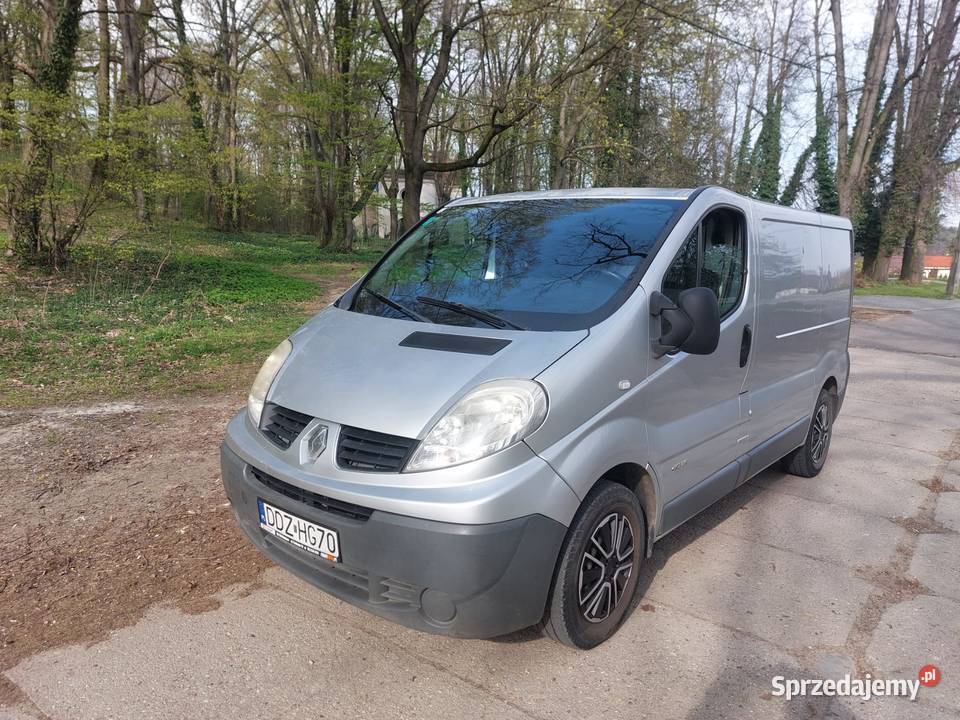 Doinwestowany Renault Trafic Vivaro 20 dci 114 Rok produkcji 2009 Nysa