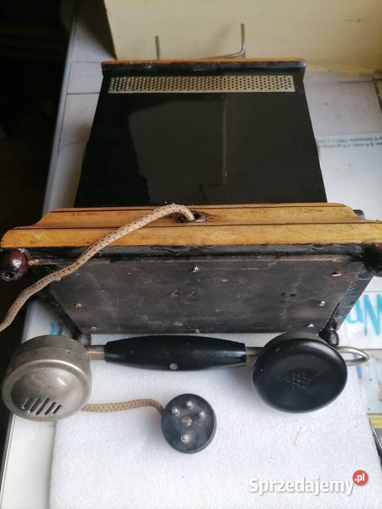 Stary telefon na korbke z lat 30 tych Kraków