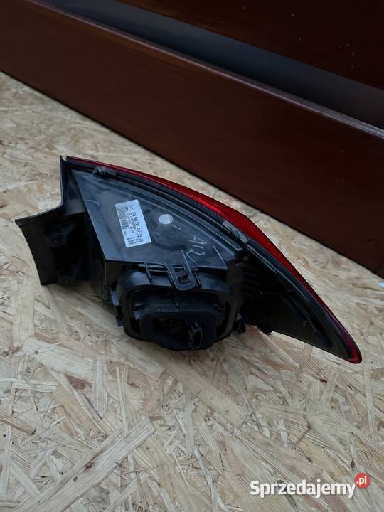 SEAT Ateca OE 575945207D lampa tylna lewa tył Oświetlenie Mirsk