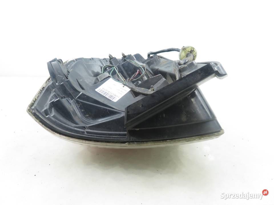 LAMPA PRAWA TYLNA MAZDA 5 CR19