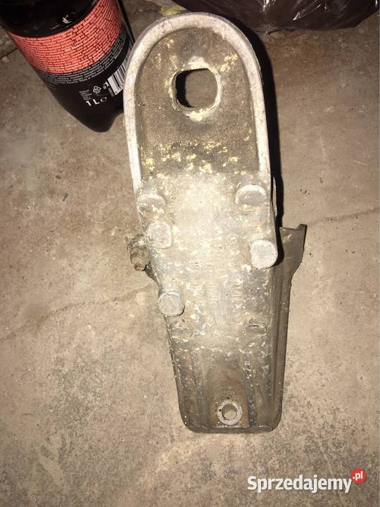Audi 100 c3 łapy skrzyni i silnika Silnik 18 23