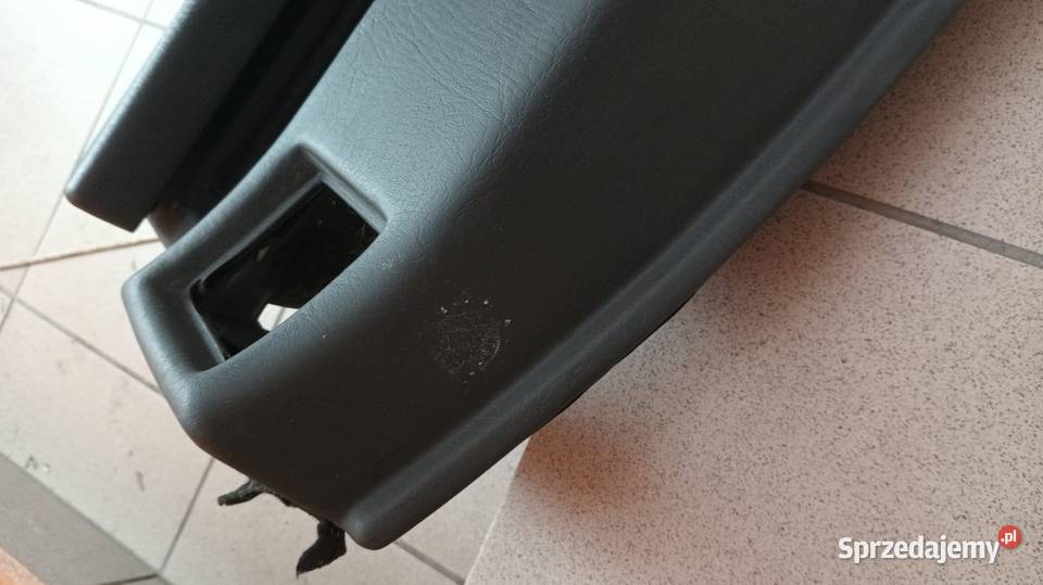 Deska rozdzielcza Alfa Romeo 75 osobowe Okrajnik