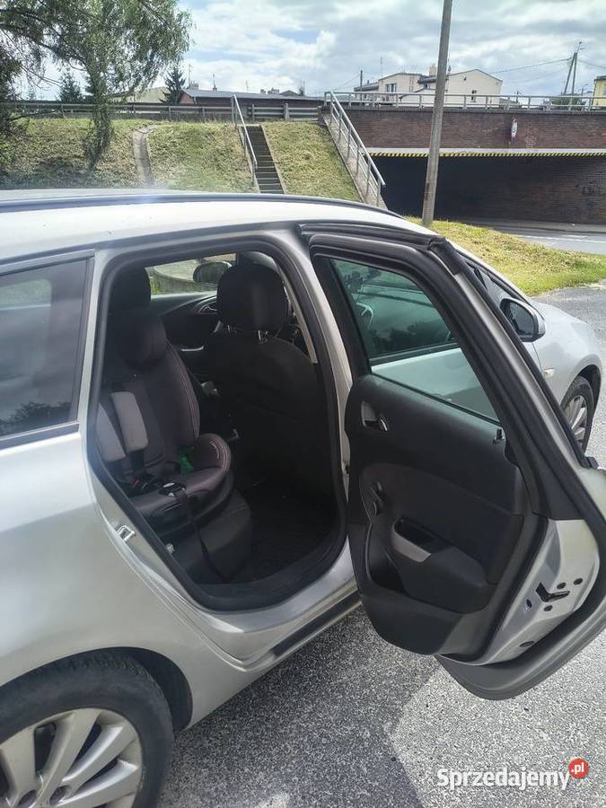 Opel astra j 2011r 17 110 4/5