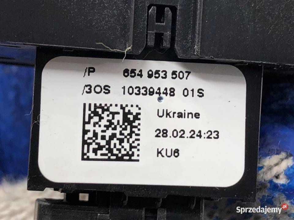 WŁĄCZNIK ŚWIATEŁ AWARYJNYCH SKODA KAMIQ osobowe podkarpackie