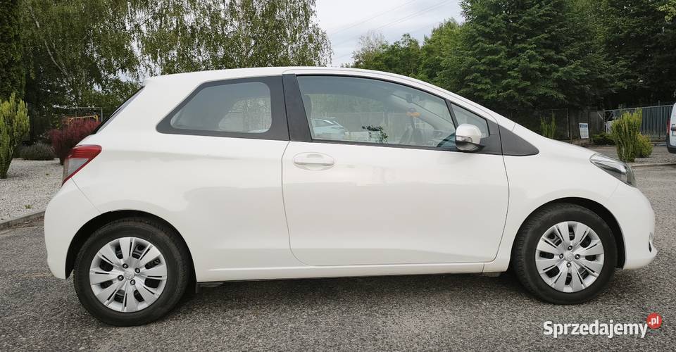 Toyota Yaris 10 benzyna Yaris śląskie Tarnowskie Góry