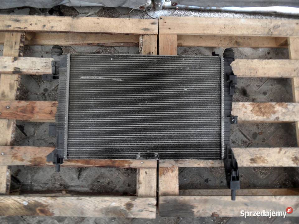 FORD FOCUS MK3 III 11r chłodnica wody BV618005BB Chłodnie wody