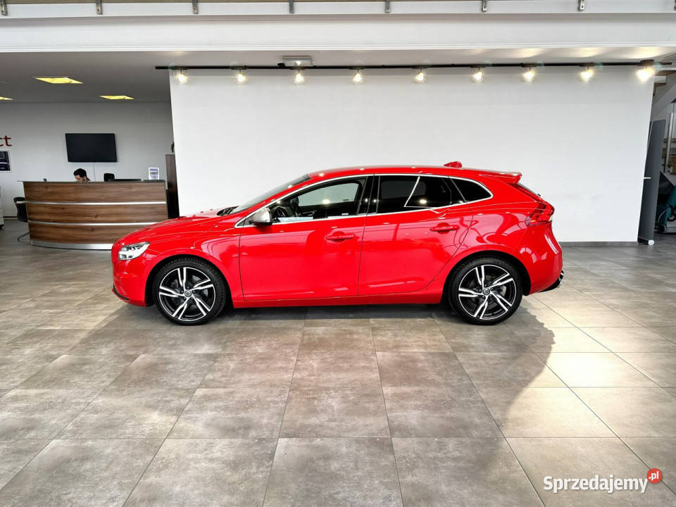 Volvo V40 20 T5 245 automat 2018 r salon Myślenice sprzedam
