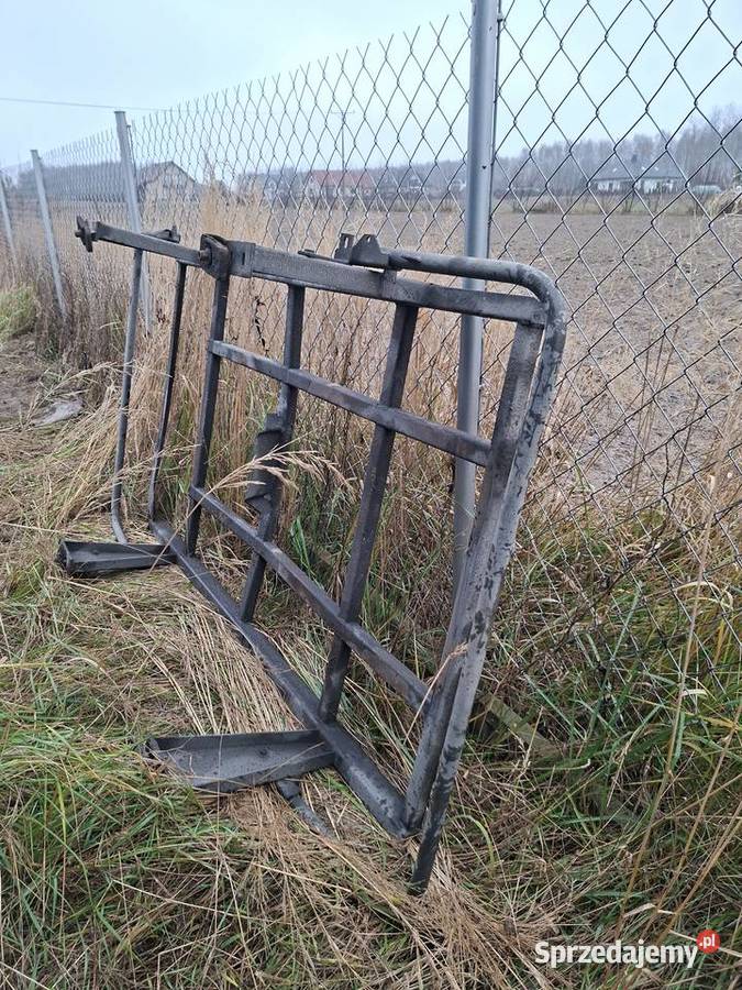 Kosz na koła zapasowe naczepa wieszak uchwyt Pozostałe Chrośla sprzedam