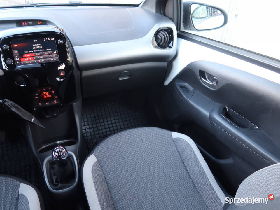 Toyota Aygo 10 VVTi światła przeciwmgielne