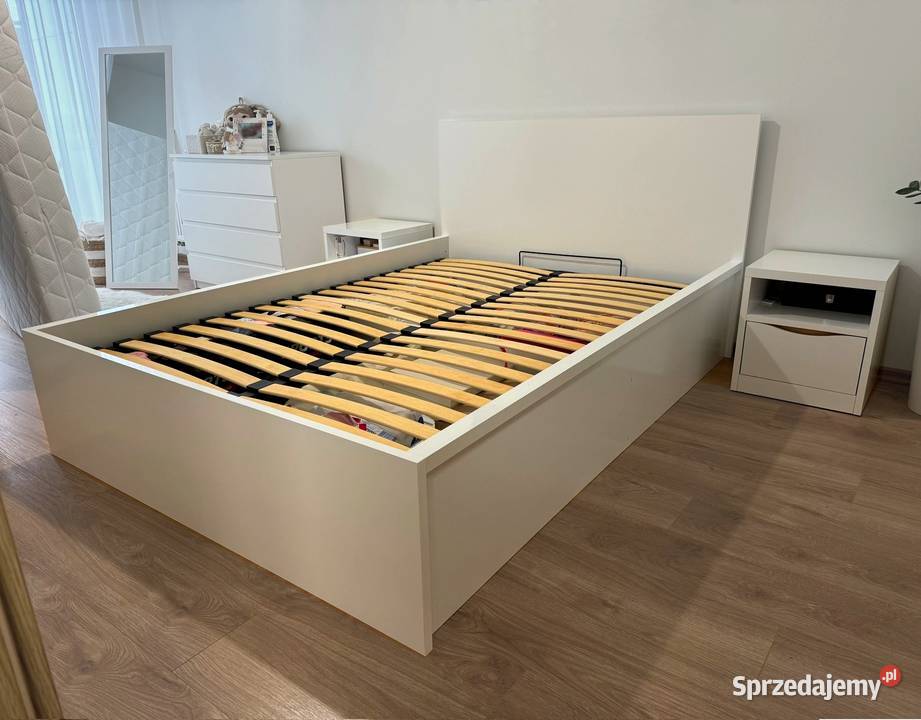 Łóżko sypialniane Tetrix 140X200 BRW biały 140cm