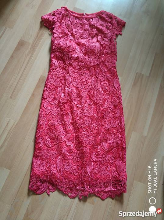 Koronkowa sukienka Straszęcin