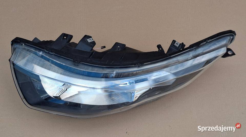 IVECO DAILY IV 14 REFLEKTOR LEWY LAMPA LEWA Lampy przednie