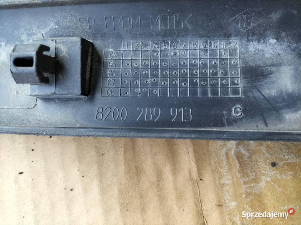 RENAULT CLIO 3 III 8200289913 Listwa przednich Kamień-Kolonia