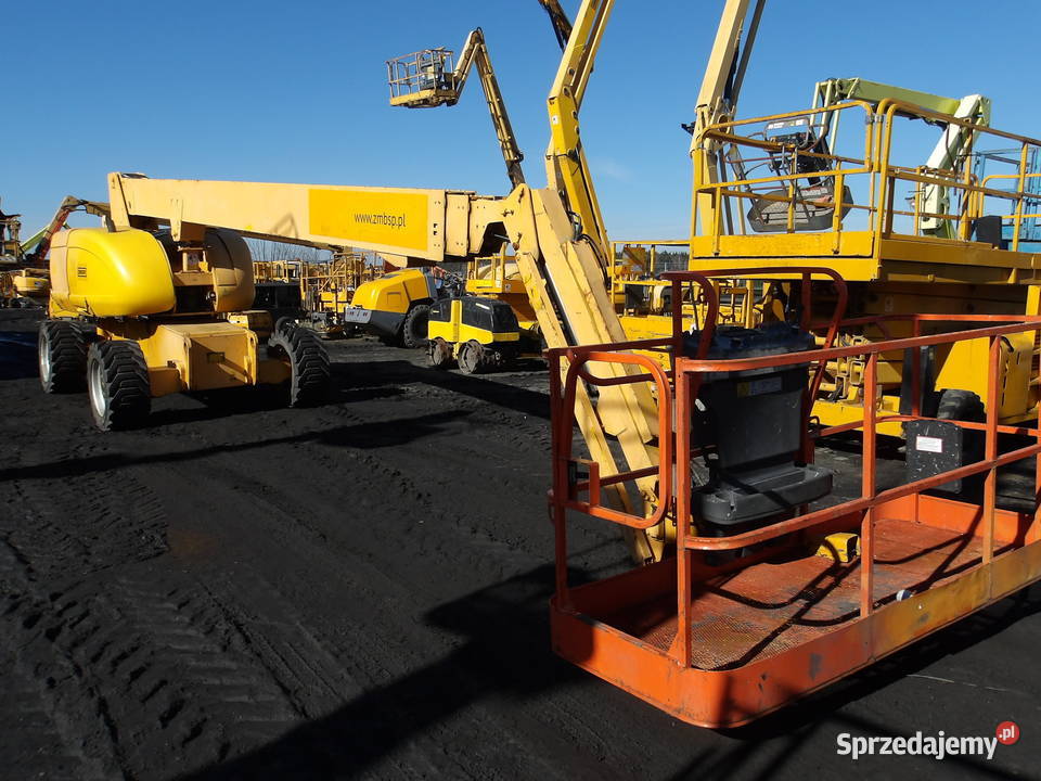 Podnośnik koszowy 28 m 4x4 teleskopowy JLG 860SJ