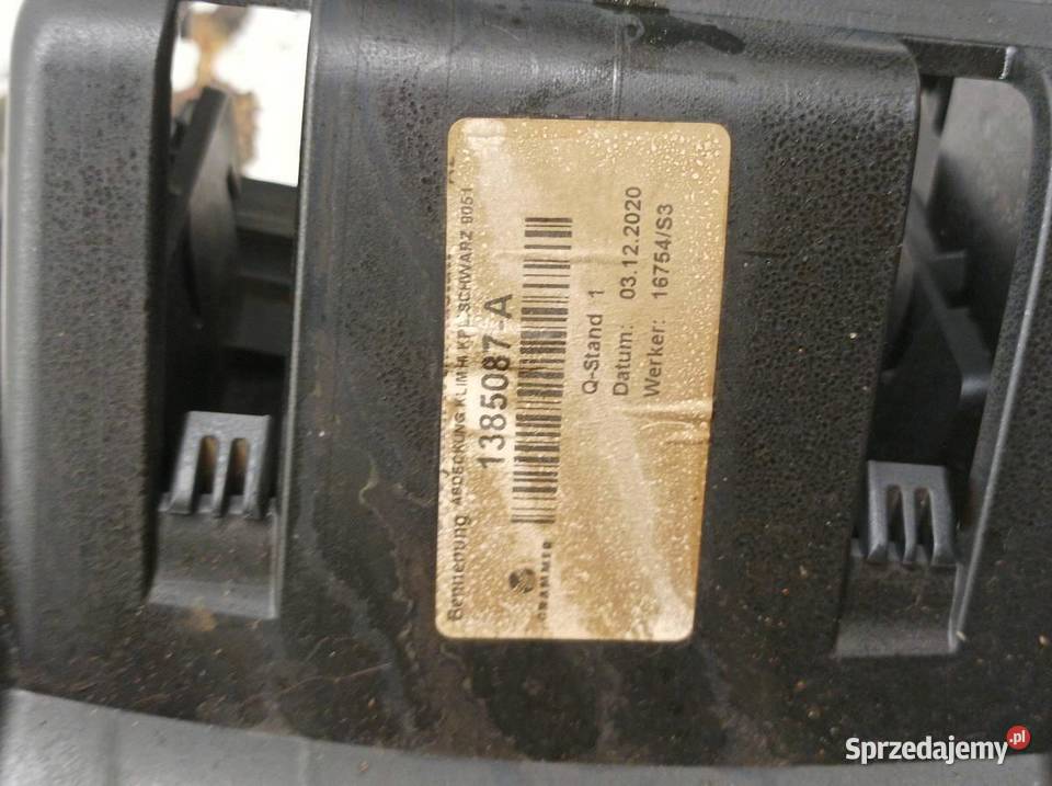 KRATKI NAWIEWU TUNELU ŚRODKOWEGO TYŁ OSŁONA W177