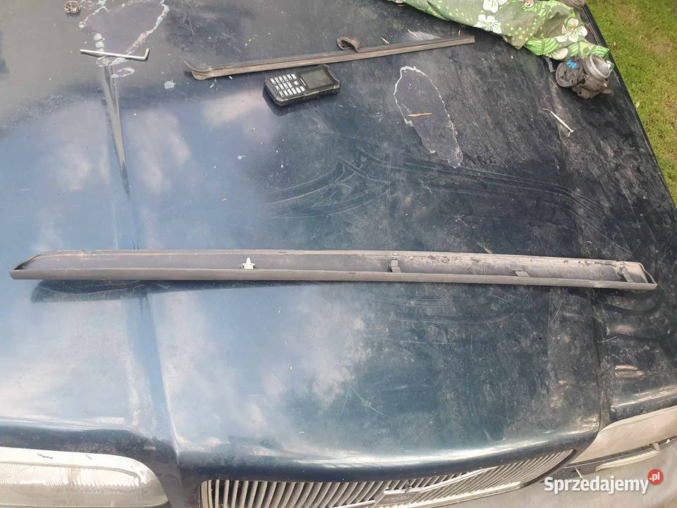 Listwa dolna drzwi lewych przednich Volvo s60