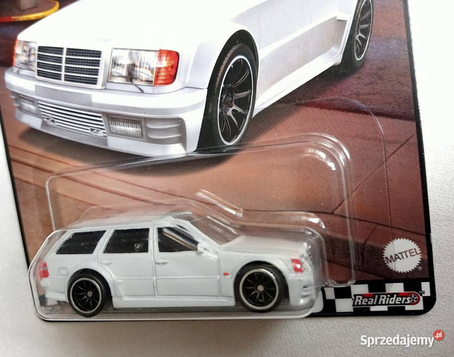 Hot Wheels Premium zestaw 3 x MercedesBenz AMG E 3 lata+