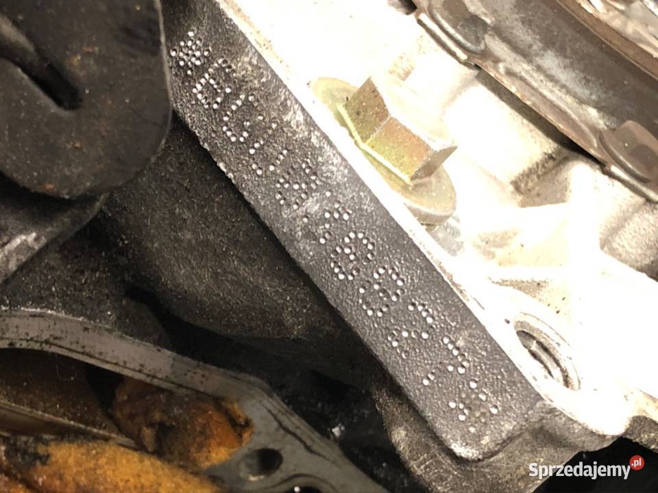 SILNIK AUDI 16 102 BGU 0313 A3 8P