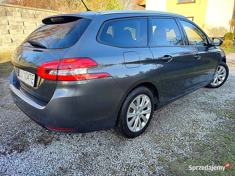 12 Turbo benzyna 110 Nawigacja Led Parctronik Rok produkcji 2018 sprzedam