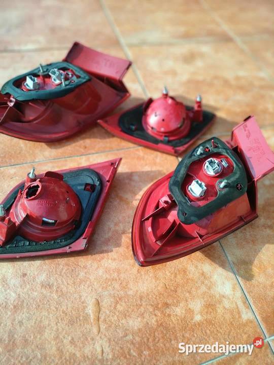 mazda 3 Lampy tylne komplet chlapacze Michałowice
