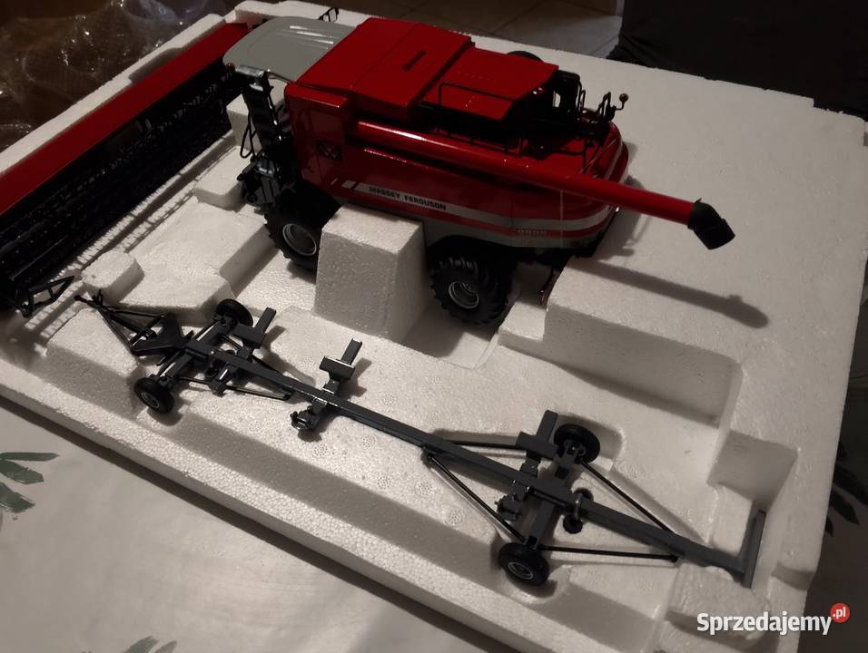 Model kombajnu Massey Ferguson Fortia Stryjno Pierwsze