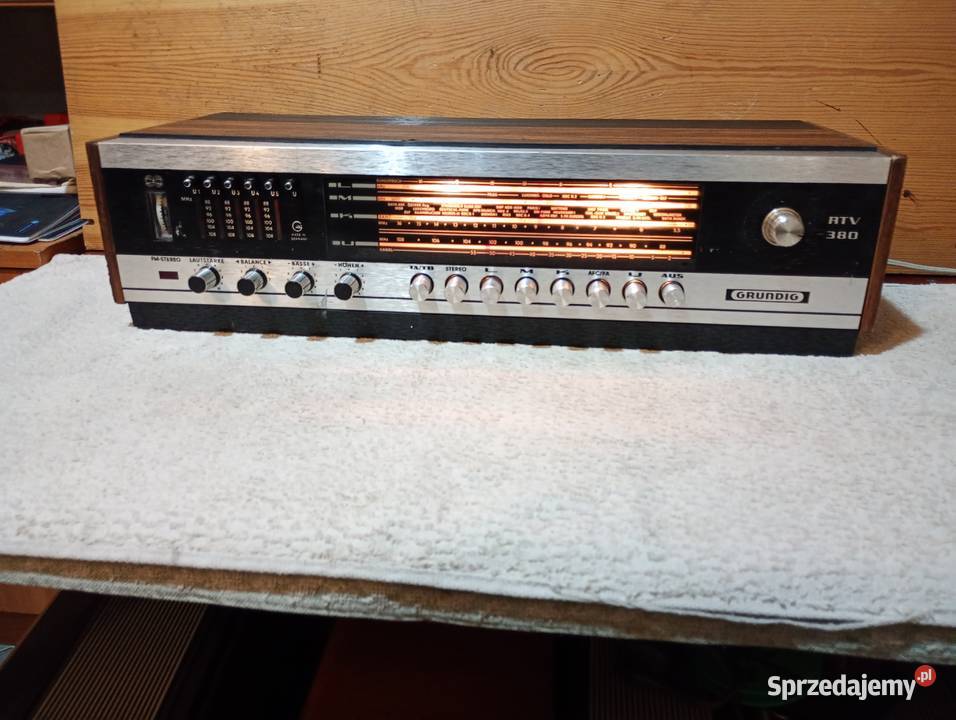 Radio Grundig RT V380