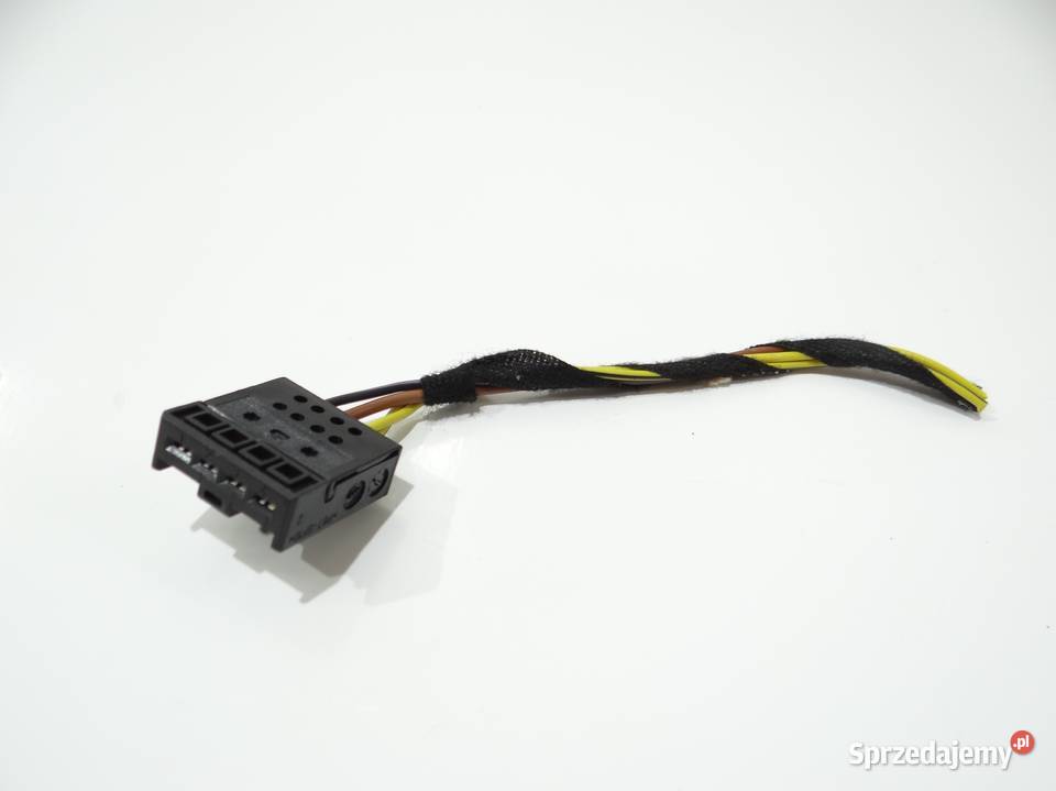 KOSTKA LAMPY TYŁ W KLAPĘ BAGAŻNIKA BMW E90 LCI Strzyżewice