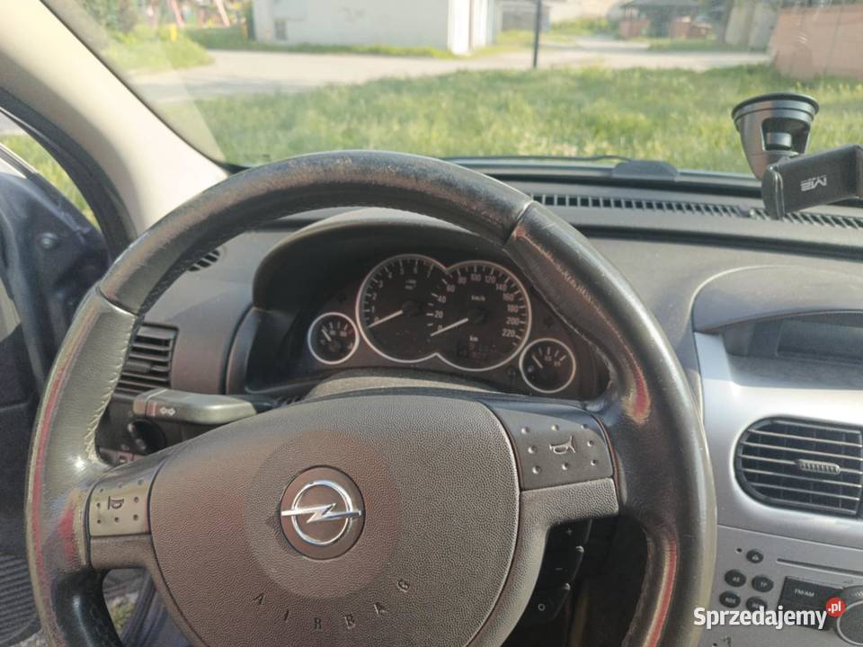 opel corsa 2005 12 benzyna Legnica sprzedam