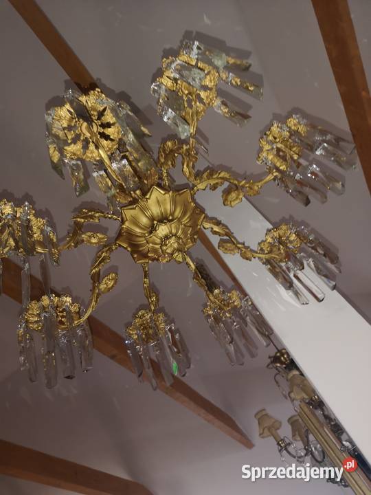 Żyrandol pozłacany na 8 świec sprzedam